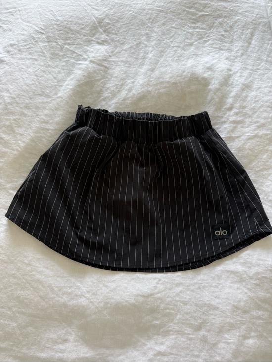 ALO Yoga Pants - Alo Black Pinstripe Athletic Skort - no longer sold by alo!